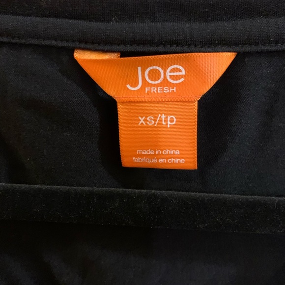 🍉Joe Fresh crop top black white polka dots, scoop neck, short sleeves, XS, EUC - Picture 3 of 4